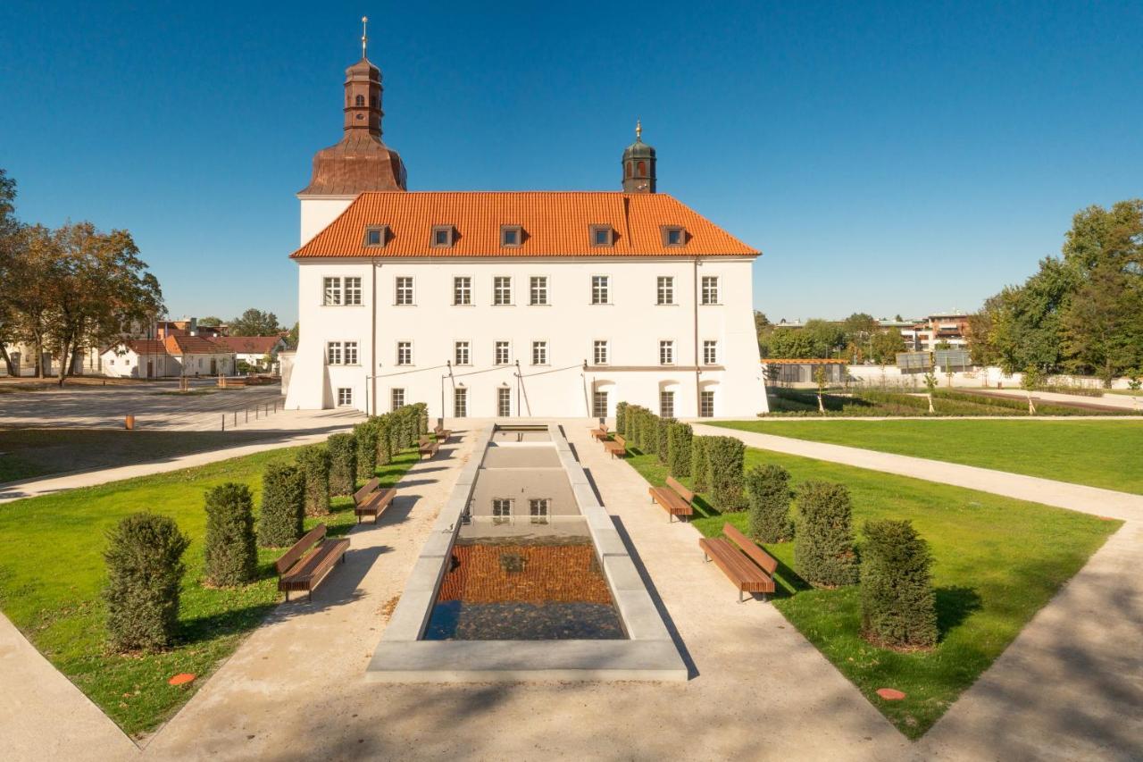 Chateau Clara Futura Dolni Brezany Exterior foto